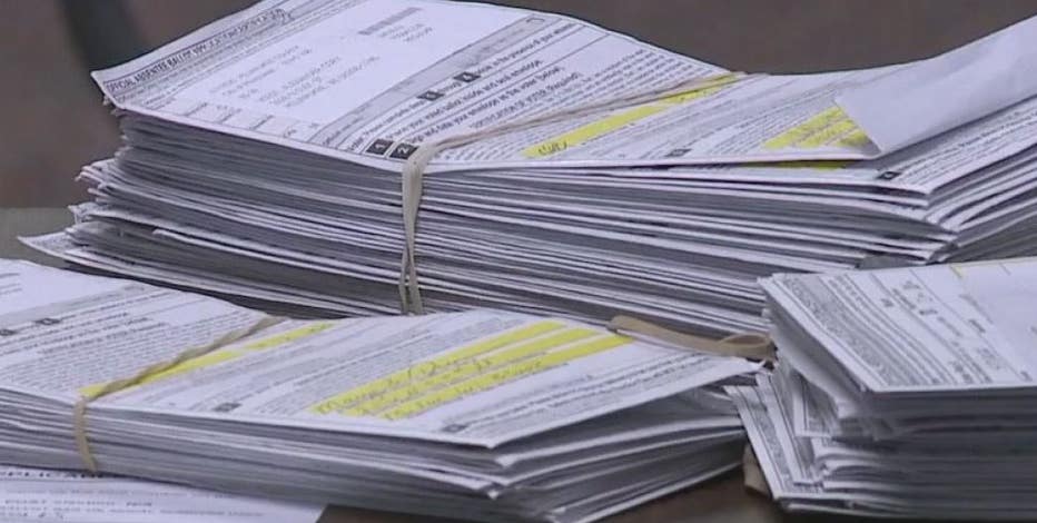 Ballots arrive at Wisconsin Center for Milwaukee County recount