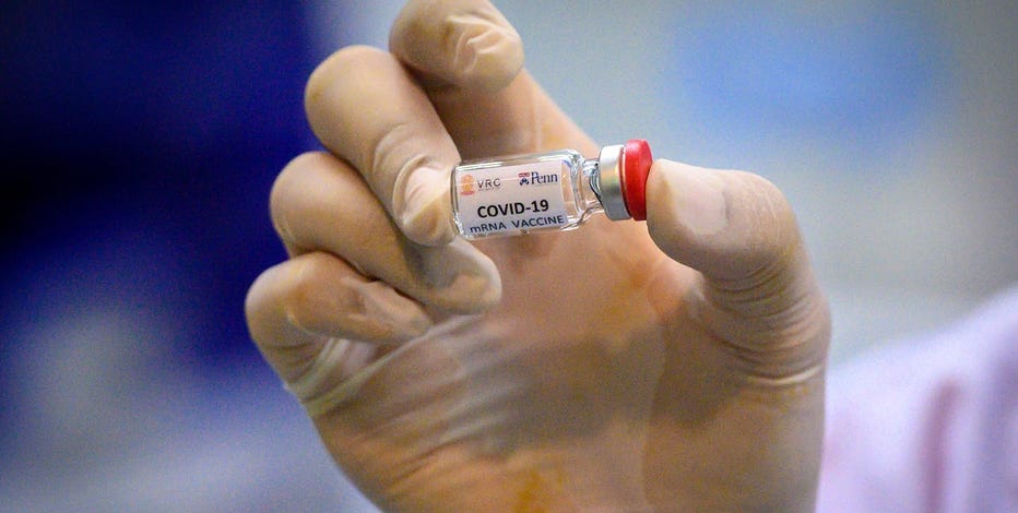 Feds announce coronavirus vaccine agreement with drug stores