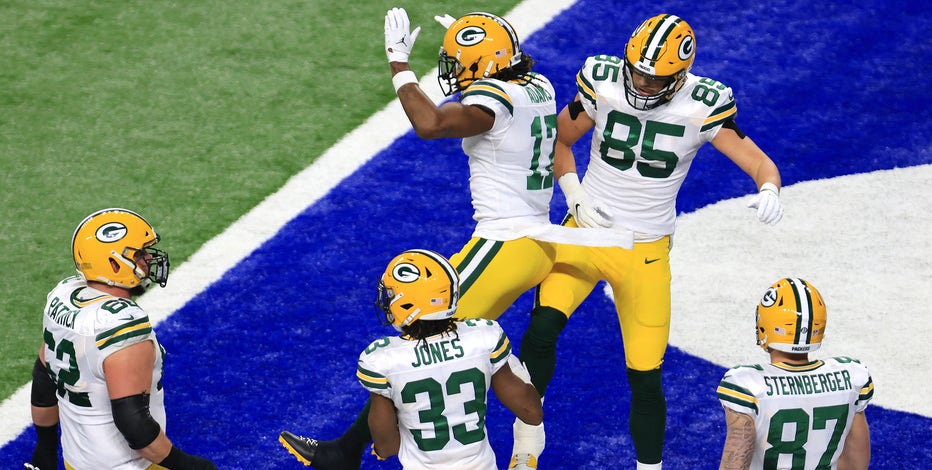 Packers bring high-energy offense into game against Bears