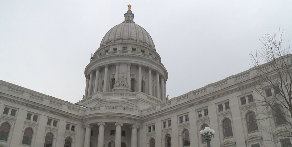 Republicans defy Gov. Evers, put Christmas tree in closed Capitol