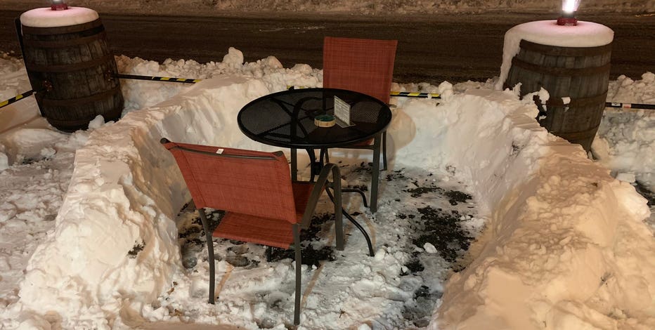 Milwaukee snow presents new outdoor dining challenges