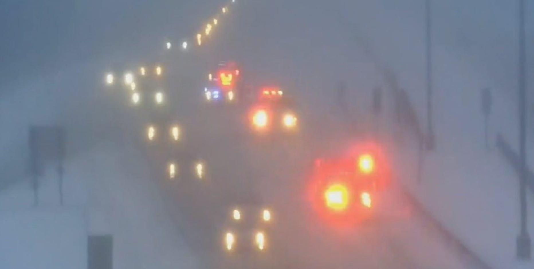 Drivers, exercise caution! Snow creates messy morning commute