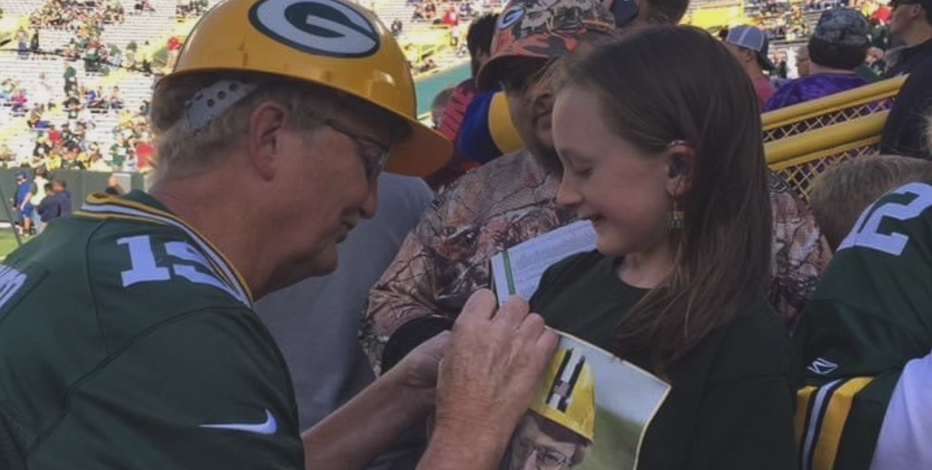 Foundation honors Packers FAN Hall of Famer from Union Grove