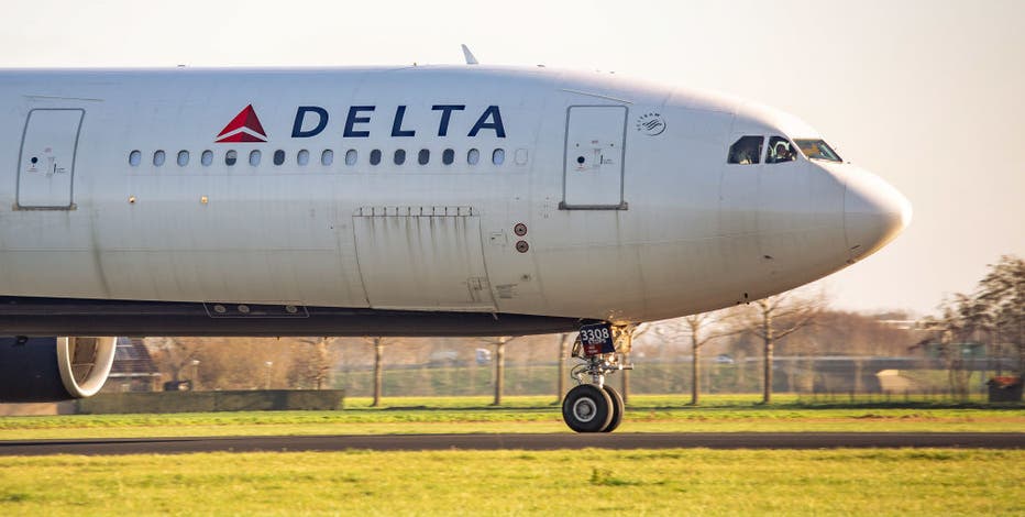 Delta Air Lines joins other US carriers in ending empty middle seats