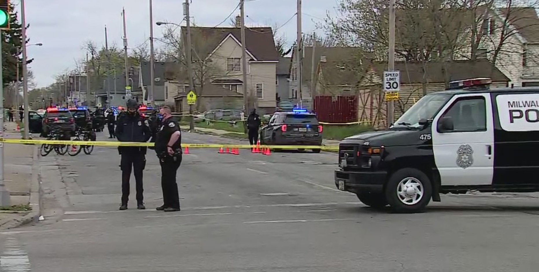 Police: 3 shot near 20th and Center in Milwaukee