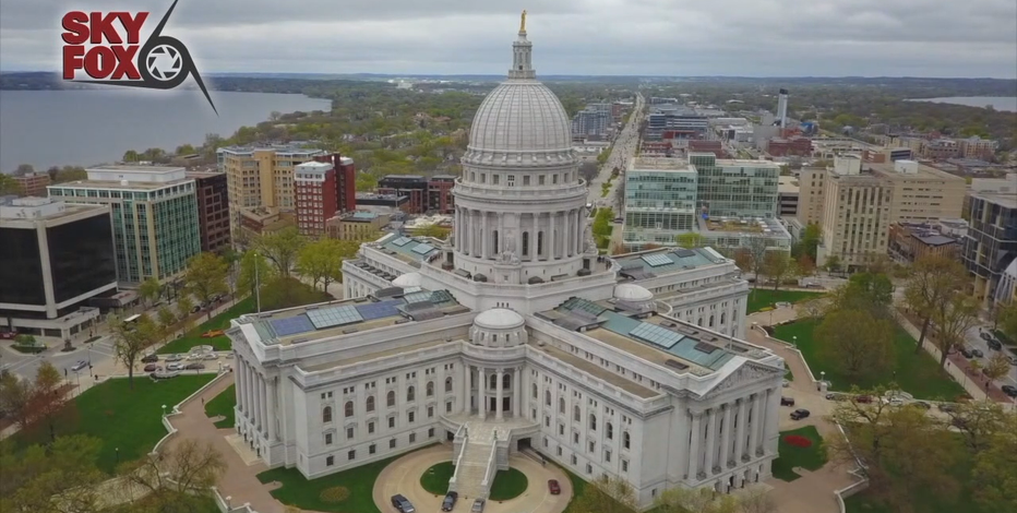 Absentee rule, Wisconsin Elections Commission proceeds