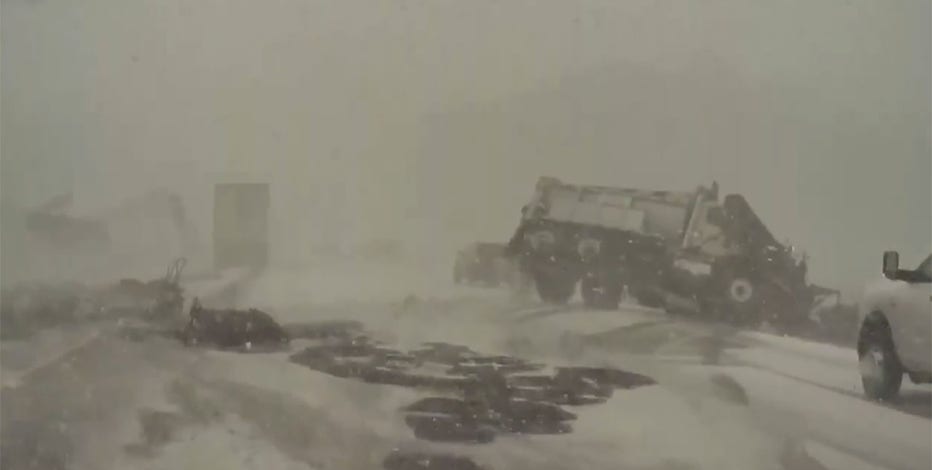 Video: Interstate 41 snowy pileup in Wisconsin caught on camera
