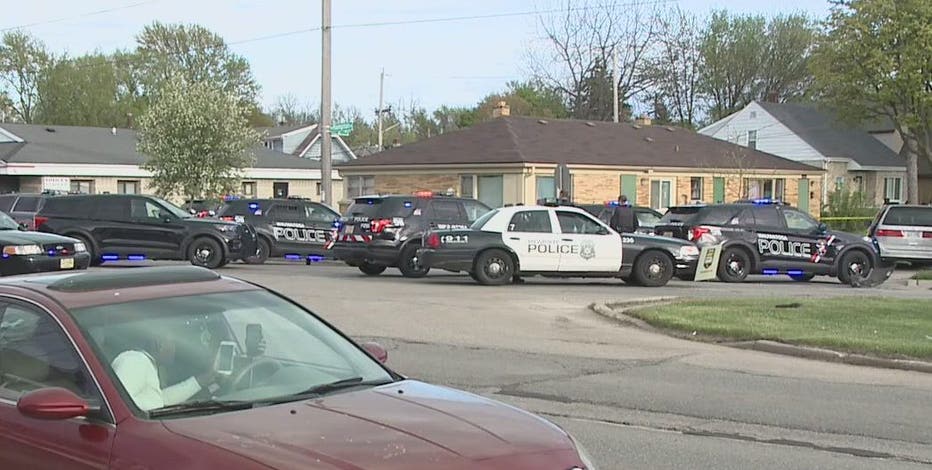 Police pursue minivan, 5 arrested near 52nd and Hampton
