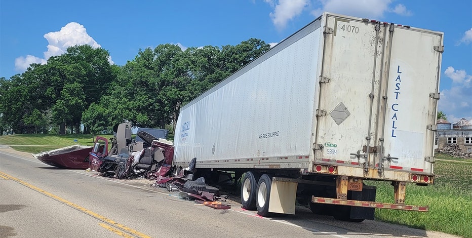 Semi, dump truck crash closes highway near Horicon