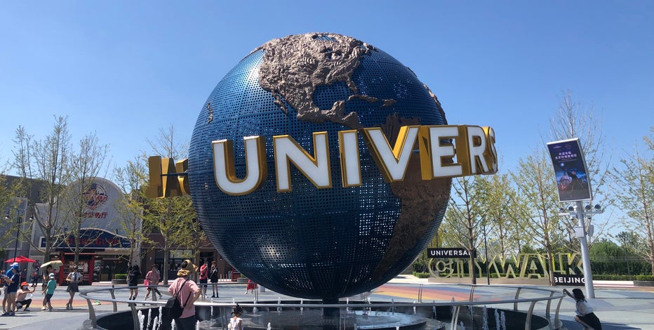 Universal Studios sets opening for 1st theme park in China