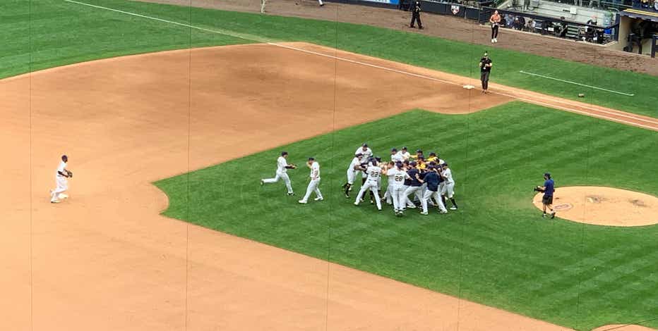 Brewers clinch NL Central, condemn Mets to losing record