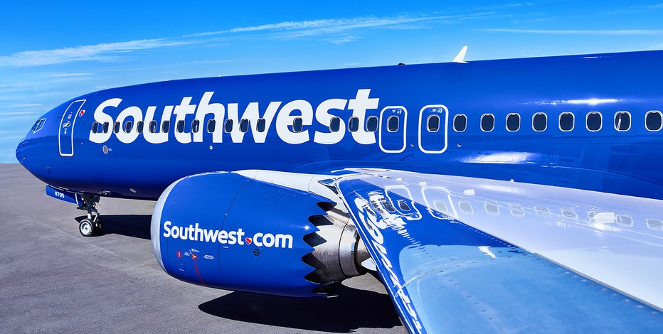 Southwest flight nosewheel issue; Milwaukee passengers deplaned