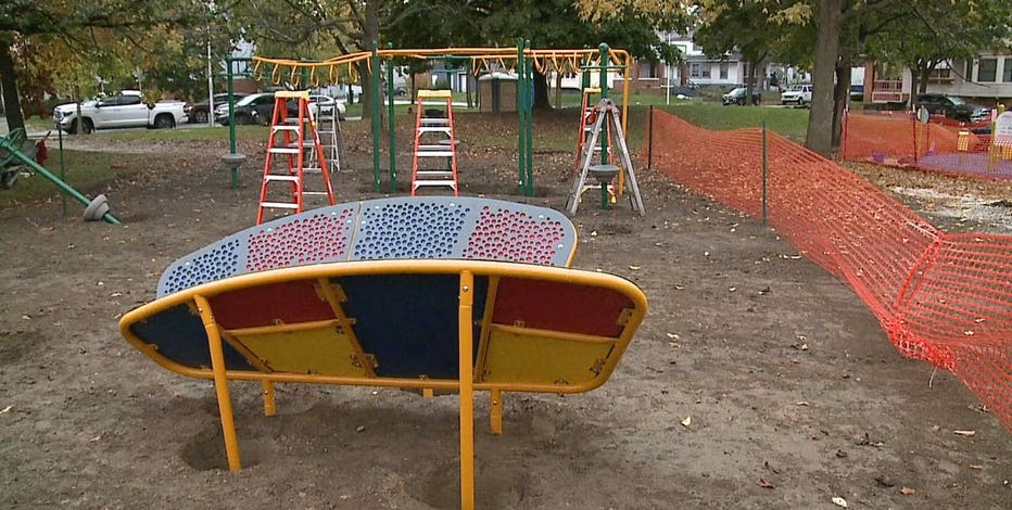 Packers alumni build Milwaukee playground