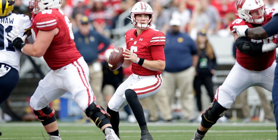 Wisconsin QB Graham Mertz questionable for Illinois game