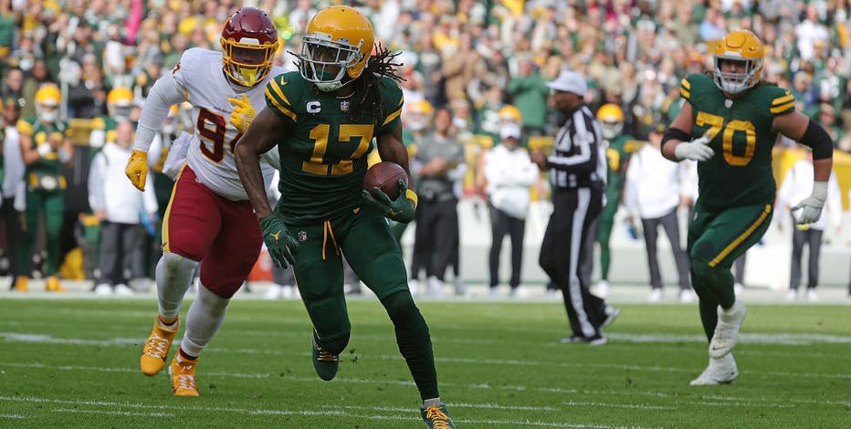 Packers WR Davante Adams placed on reserve/COVID-19 list