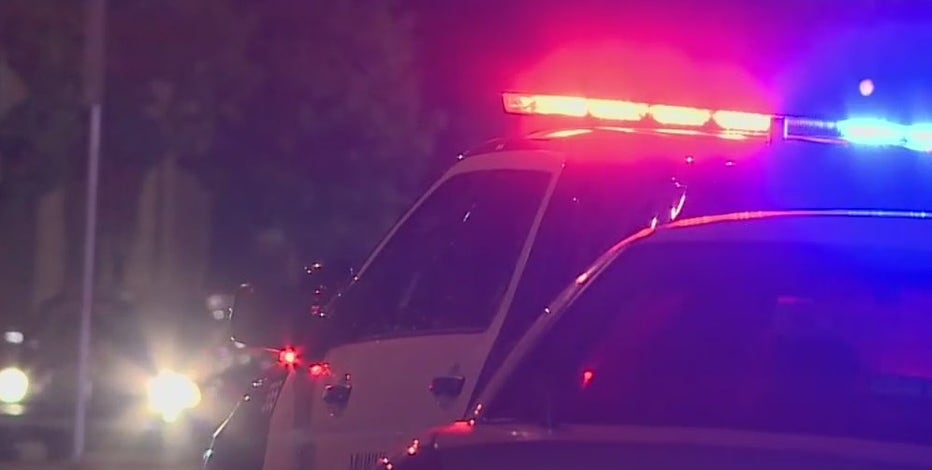 2 Milwaukee officers hurt in crash