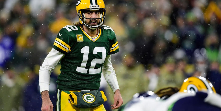 Tony Romo under fire for Aaron Rodgers comments during Packers-Seahawks broadcast
