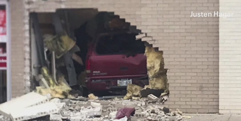 Crash into West Allis KFC, multiple people hospitalized: police