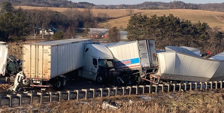 100+ vehicle pileup, I-94 in western Wisconsin