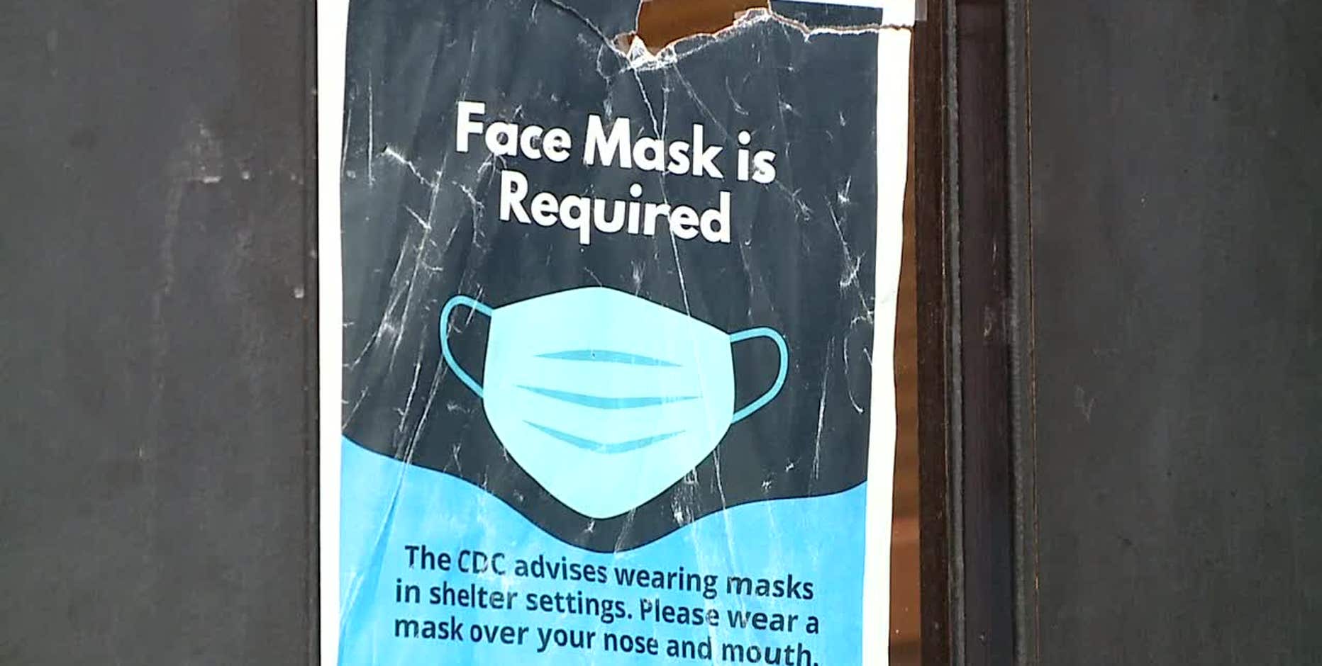 Milwaukee indoor mask mandate; acting Mayor Johnson signs ordinance