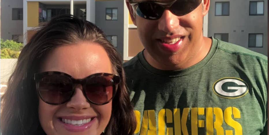 Packers fans cheer from Australia, team united couple