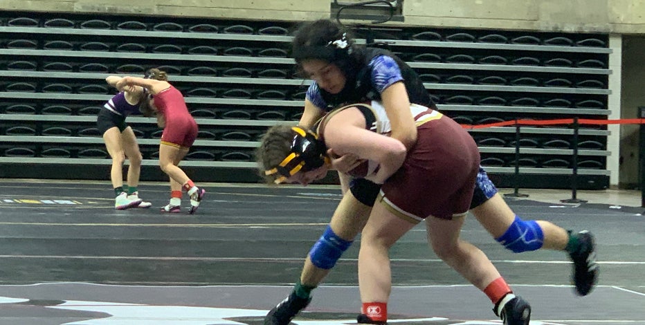 Wisconsin girls wrestling; first-ever state tournament