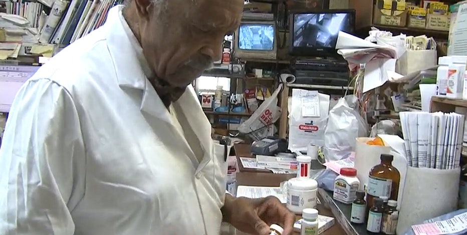 Dr. Lester Carter: Public memorial for Milwaukee pharmacist