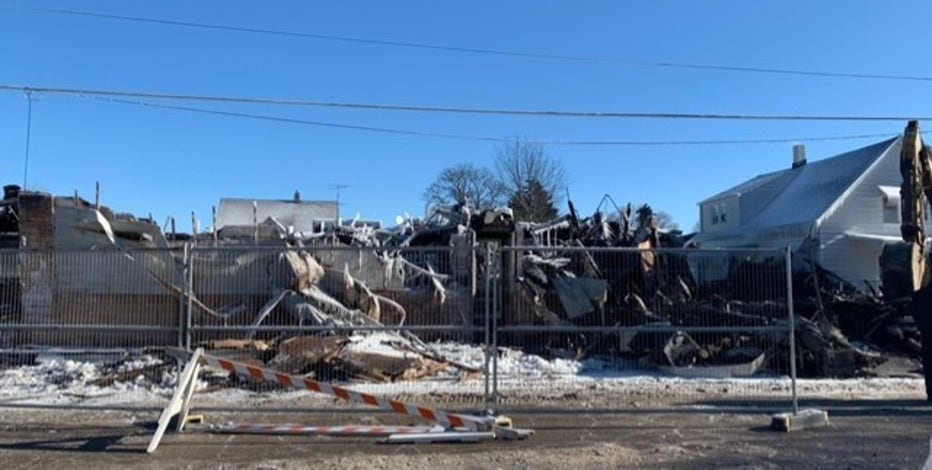 Kenosha grocery store fire; 1 unaccounted for