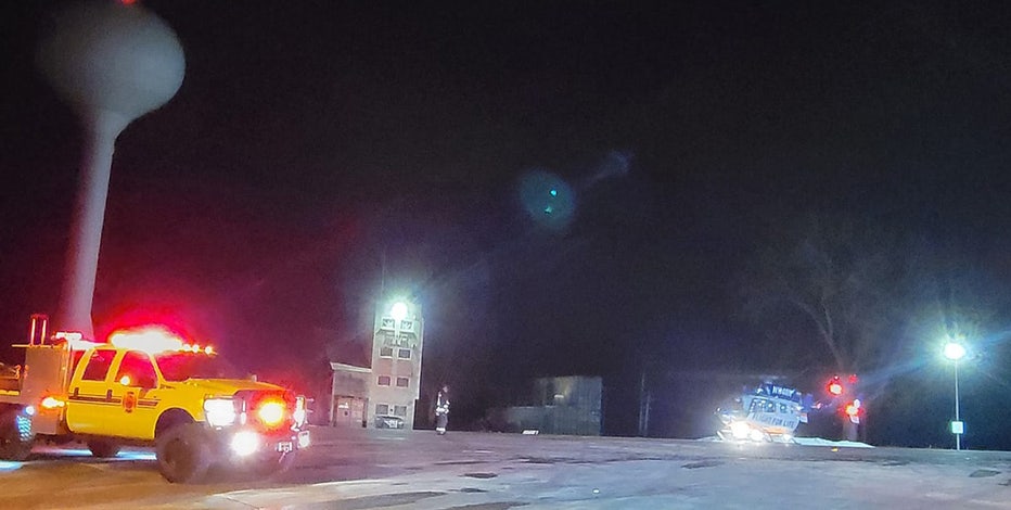 Hustisford snowmobile crash; Illinois man injured