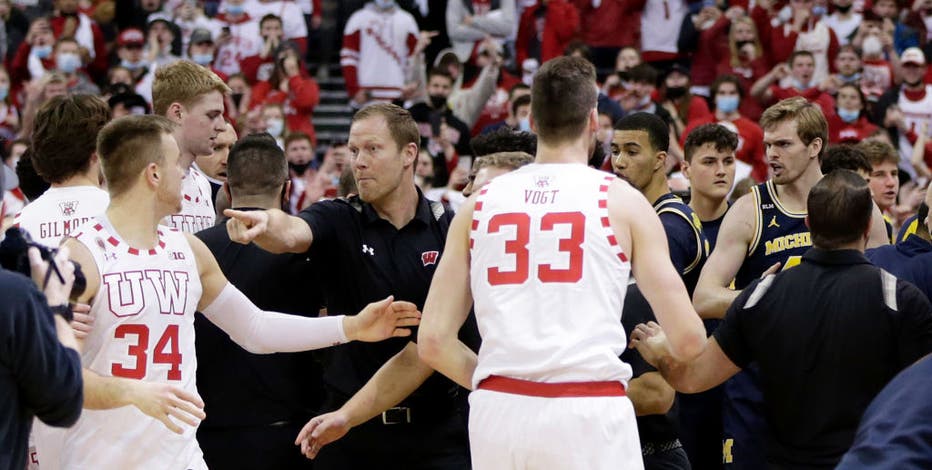 Michigan Howard Wisconsin Gard argument after Badgers' win