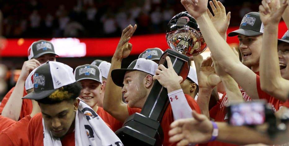 Badgers nip Purdue for share of Big Ten title