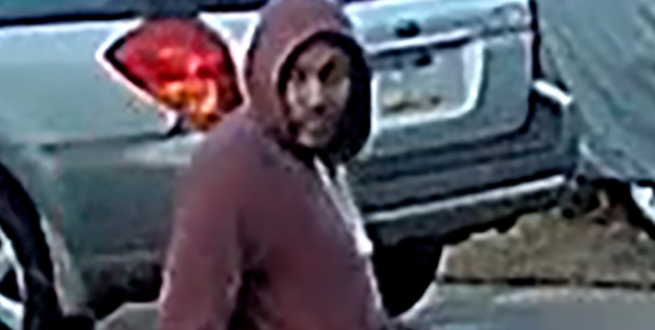 98th and Lisbon armed robbery; Milwaukee police seek to ID suspect