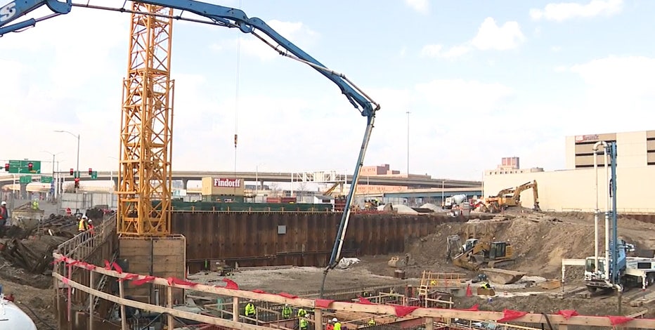 Couture concrete pour; Milwaukee high-rise 'raft' established