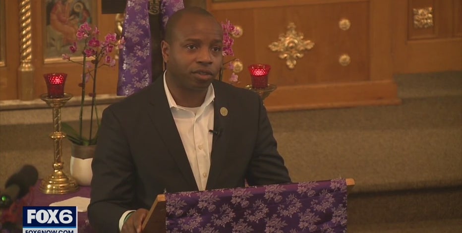 Acting Mayor Johnson attends Ukrainian Sunday service