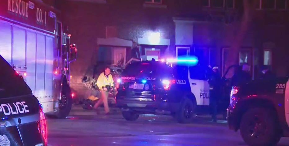 Milwaukee police pursuit, crash: 2 seriously injured, 3 arrested