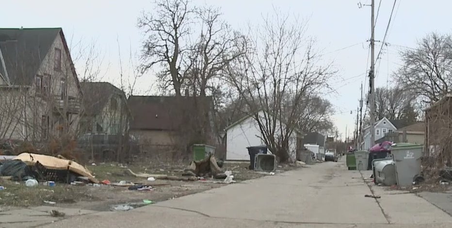 Trash-lined alley causing problems on Milwaukee's north side