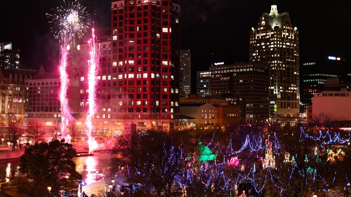 Milwaukee Holiday Lights Festival returns Thursday with music, fireworks