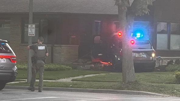 Squad crashes into Shorewood home after pursuit