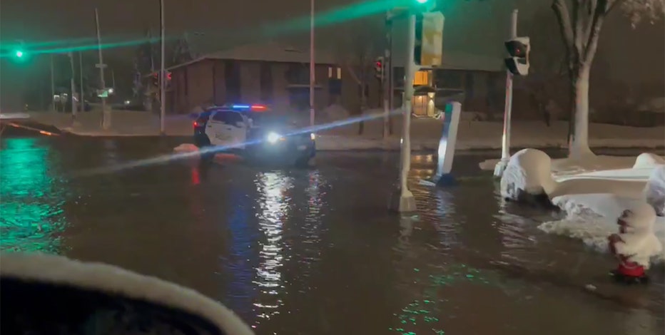 Milwaukee water main breaks, streets flooded near 91st and Mill
