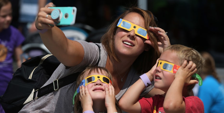 Can you take a selfie with the solar eclipse?