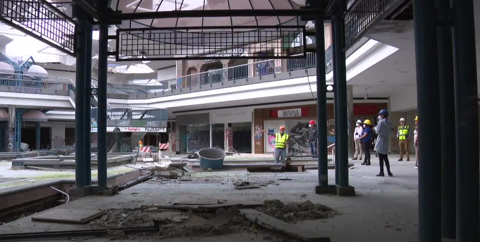 Milwaukee’s Northridge Mall demolition; final look inside