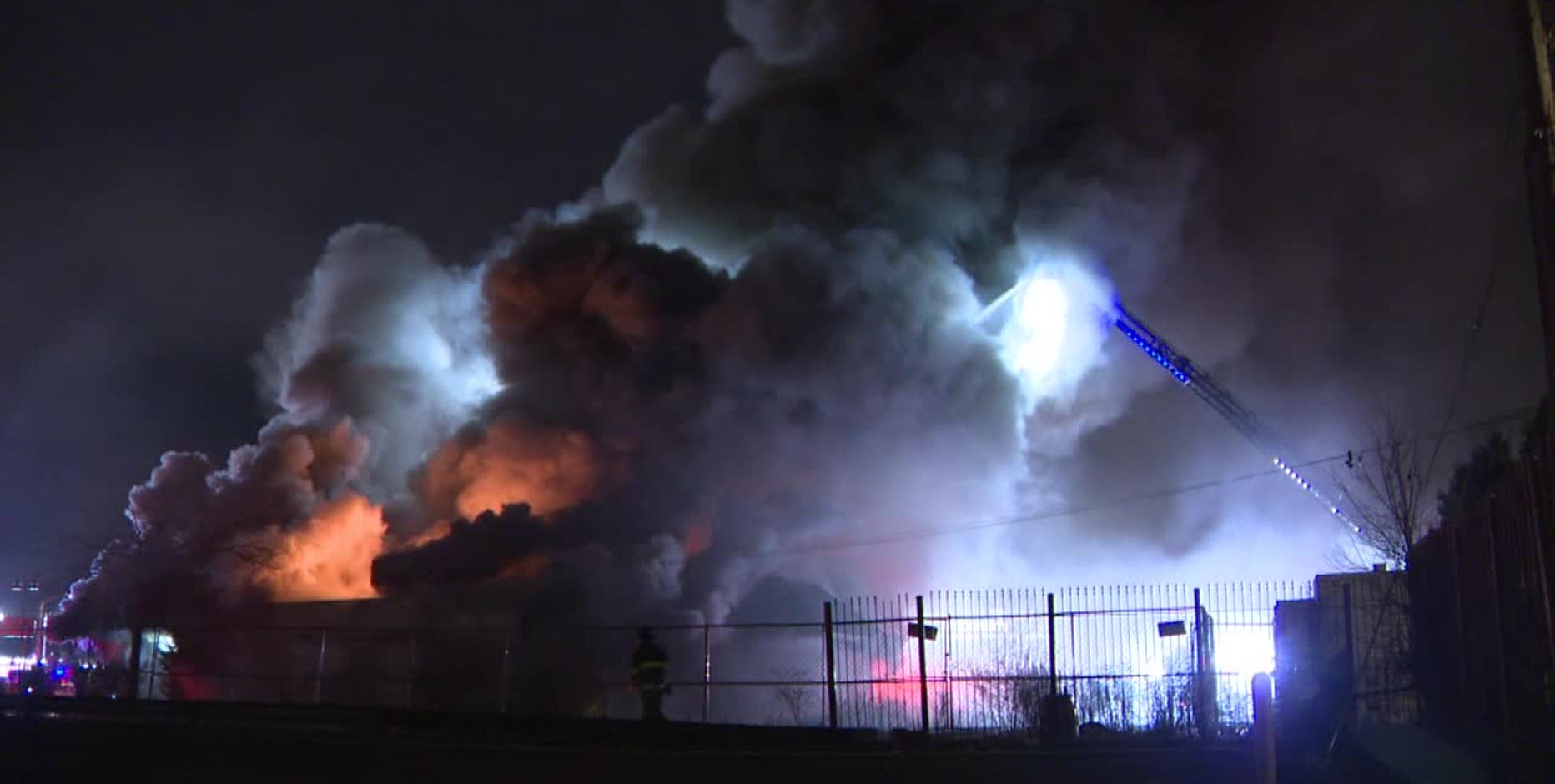 Milwaukee McDonald's fire, building vacant near 14th and Burnham