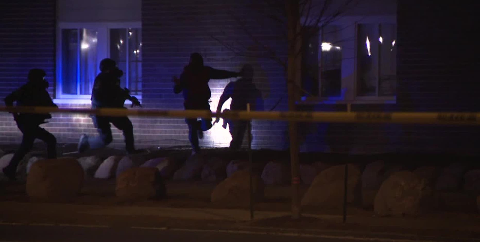 Milwaukee standoff, tactical response; man taken into custody