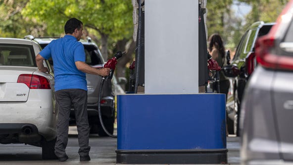 Falling gas prices welcome news for Fourth of July travelers looking to avoid airport delays