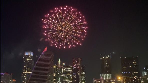 Thousands brave heat for Austin Symphony concert, fireworks