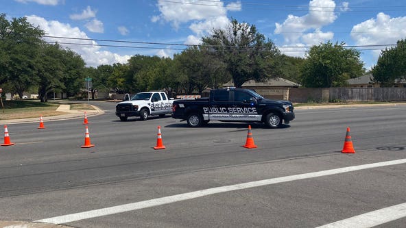 Round Rock suspect barricaded with rigged explosives: report