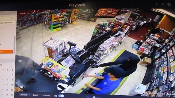 Suspects robbed two Lockhart gas stations at gunpoint: police