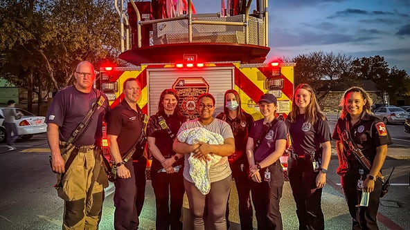 Round Rock firefighters help deliver a baby