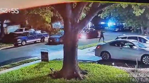 VIDEO: Suspects seen shooting at home in Northeast Austin neighborhood
