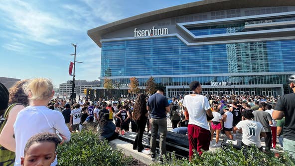Damian Lillard welcome rally, Milwaukee Bucks fans excited